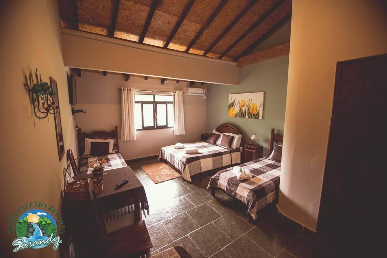 Sarandy Hotel Eco Parque Paraiba do Sul Bilik gambar